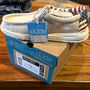BRAND NEW Y1, L2 Hey Dude Kids in Patriotic Design
